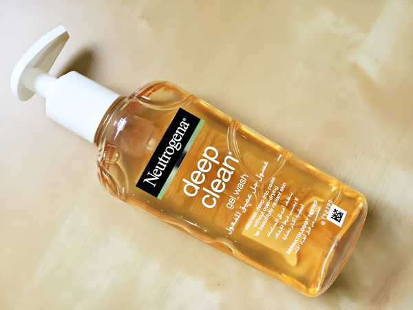 Neutrogena Deep Clean Gel Wash