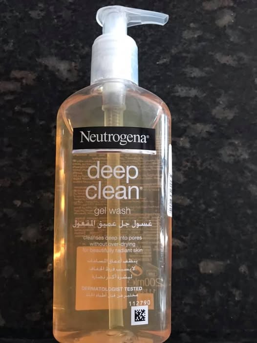 Neutrogena Deep Clean Gel Wash
